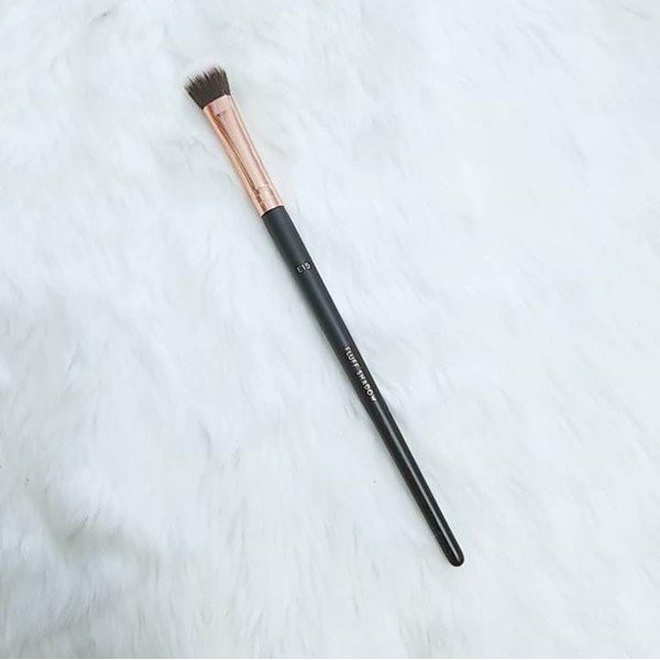 Cọ Tán Phấn Mắt Vacosi E15