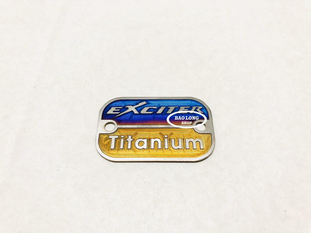 Tem nắp dầu thắng titan gắn exciter