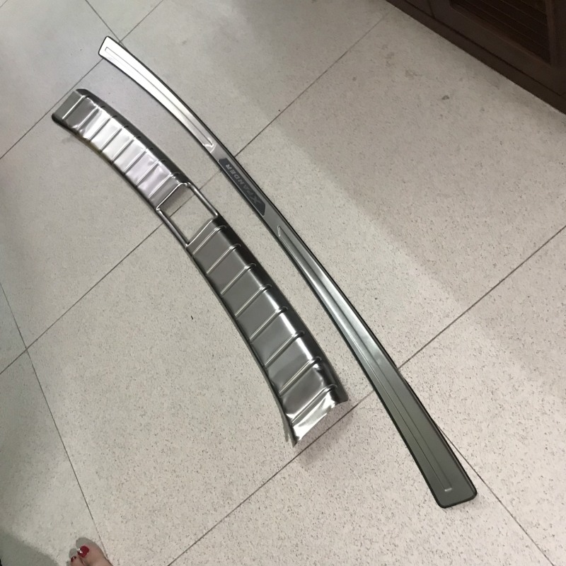 Bộ ốp Chống trầy cốp trong và ngoài inox xe Xpander form 2018-2021