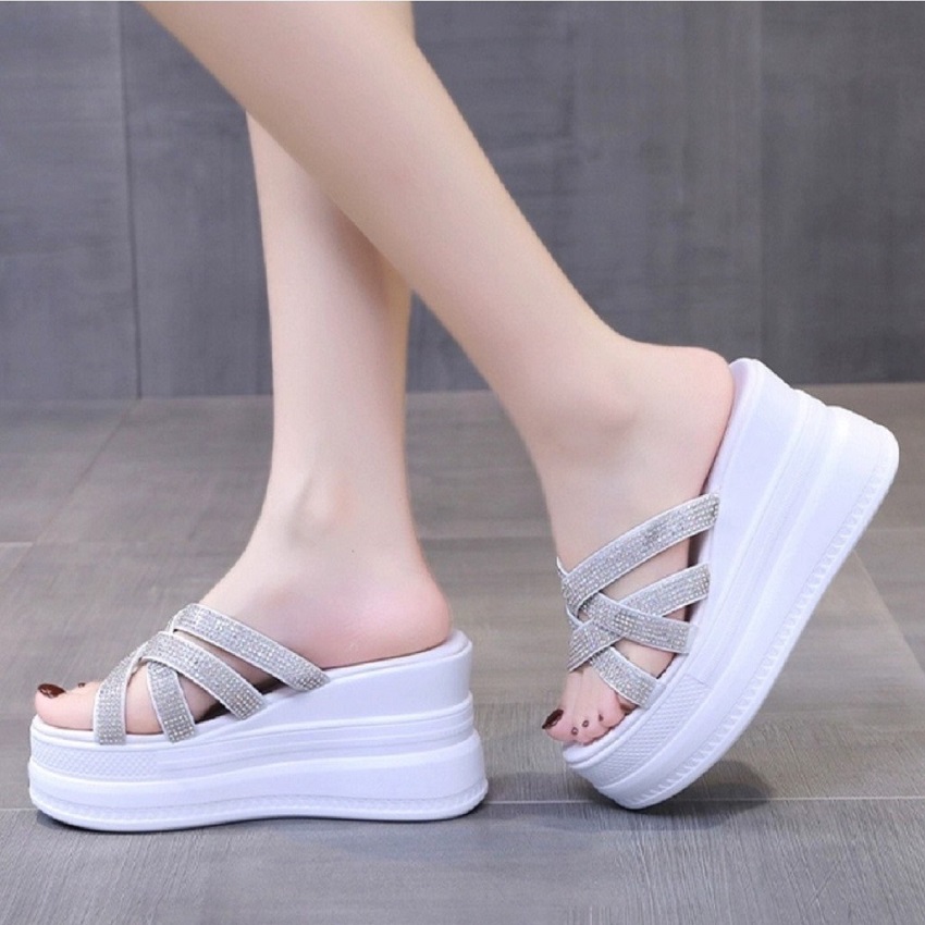 Dép đế xuồng quai đan đính đá sang chảnh