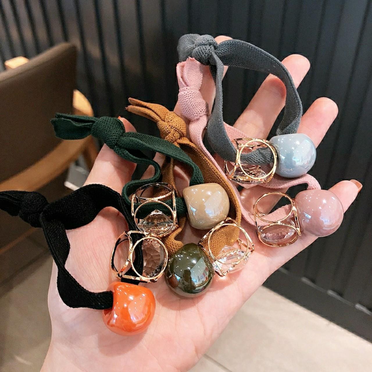 CỘT TÓC  PHA LÊ MIX BÓNG MÀU HÀN QUỐC