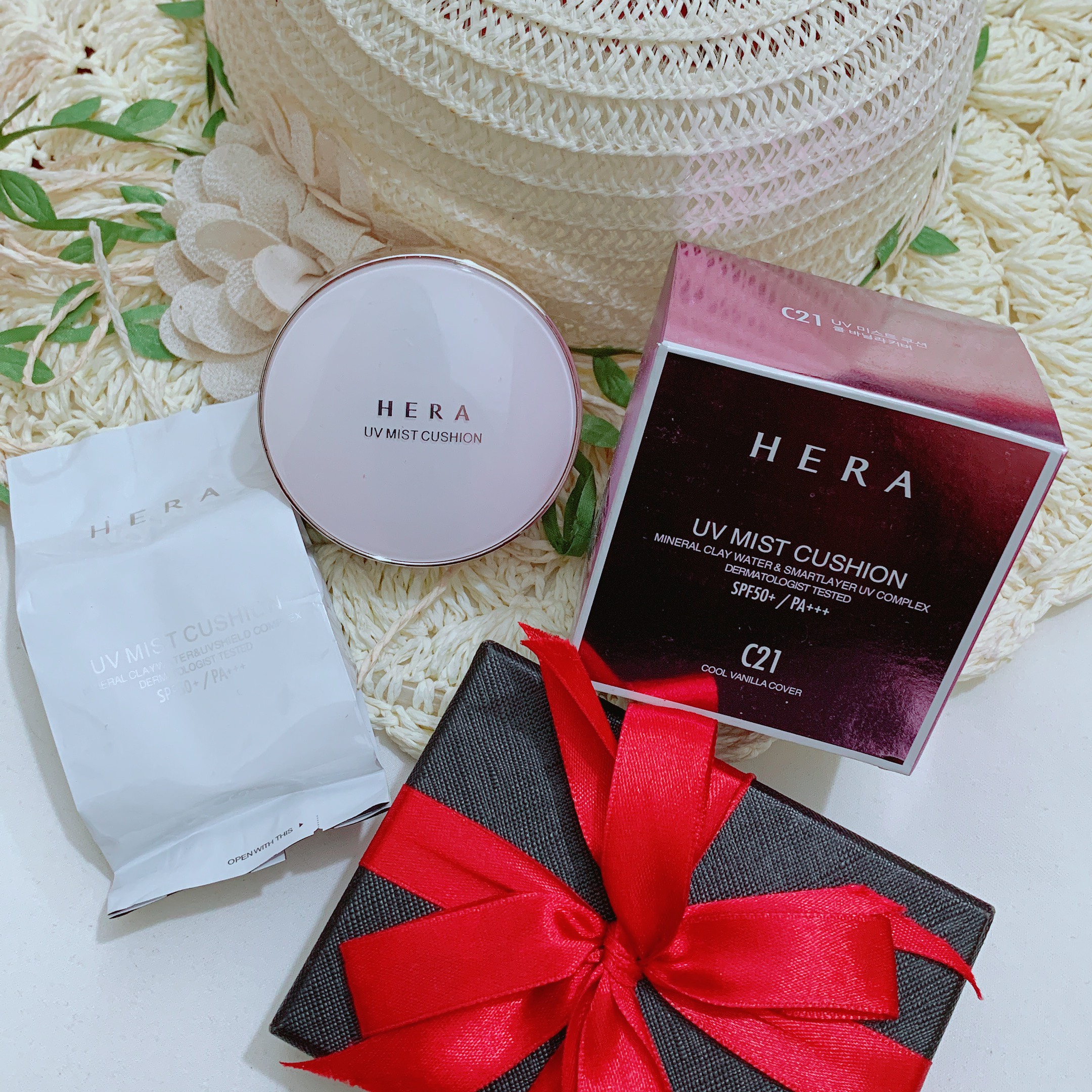 PHẤN NƯỚC HERA TẶNG KÈM LÕI SƠ CUA