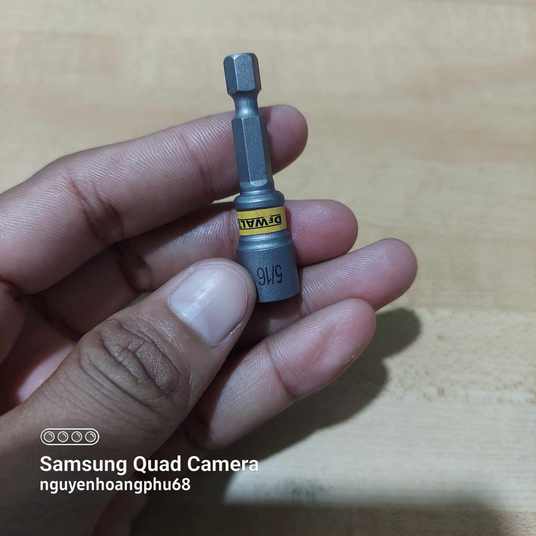 Đầu Bắn Tôn DeWalt 8mm 5/16