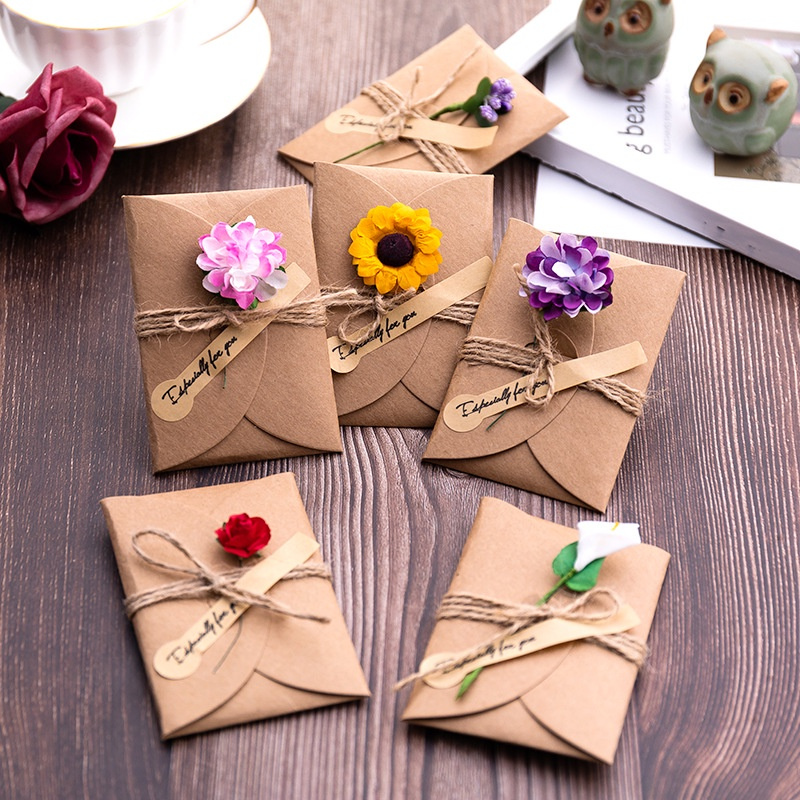 Thiệp giấy kraft hoa khô làm thủ công phong cách retro DIY mừng ngày tình nhân/sinh nhật/ngày của mẹ/ngày nhà giáo