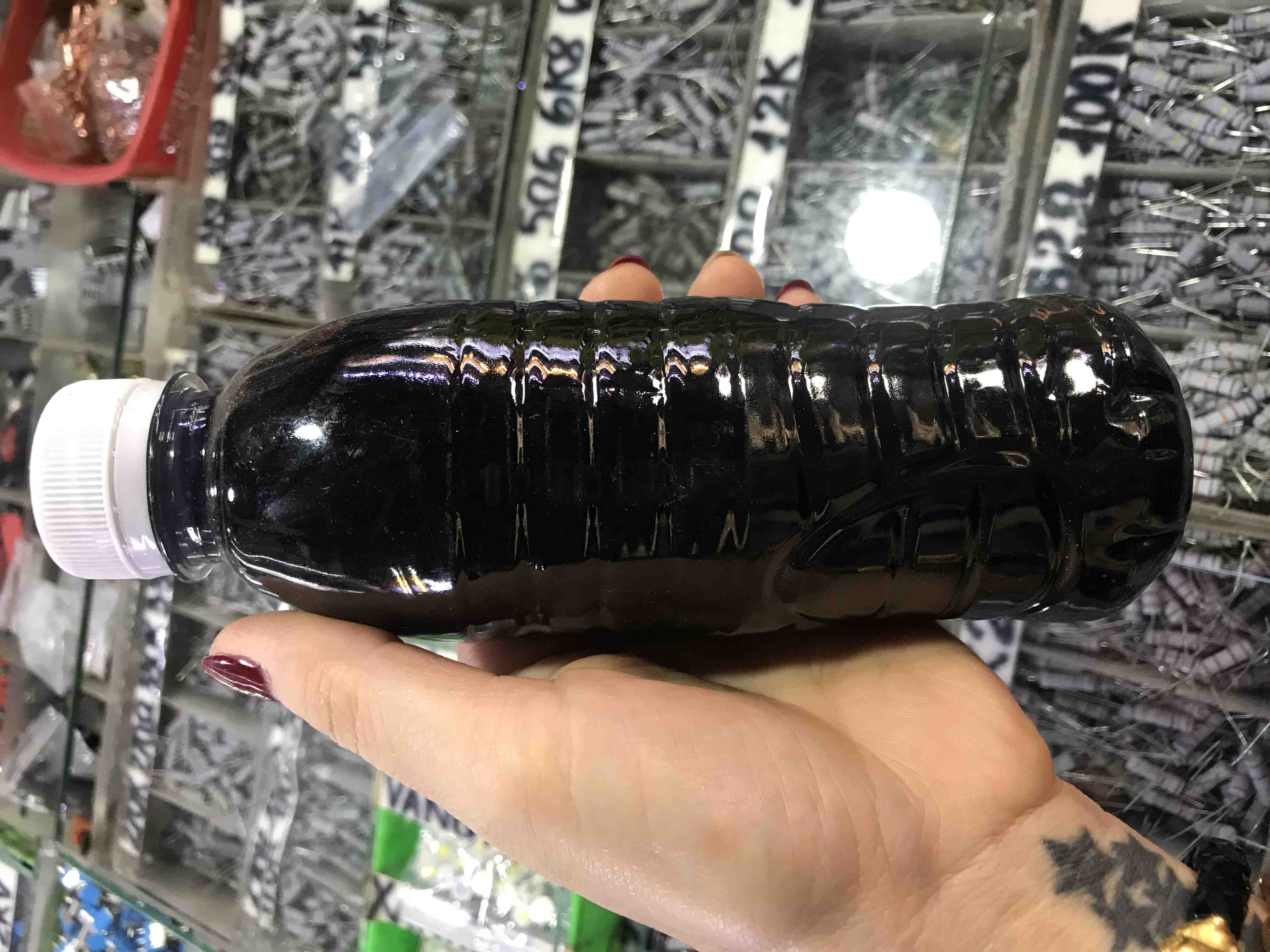 Keo đen chuyên dán loa 350ml - keo đen