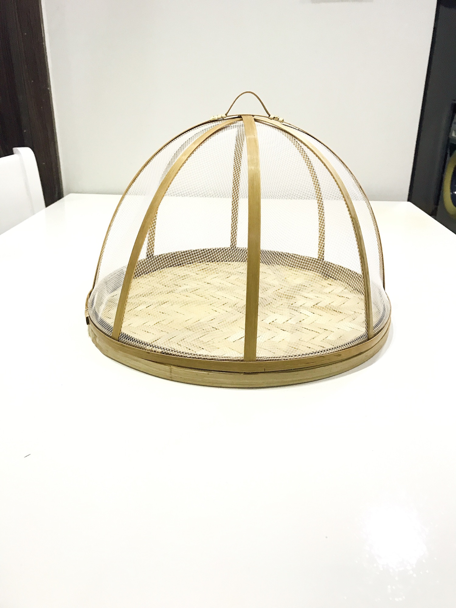 Lồng bàn mây tre