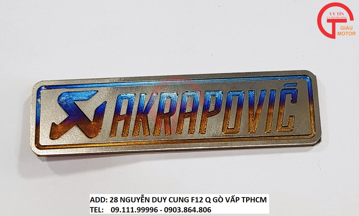TEM TITAN LOGO AKRAPOVIC DÀY DẶN, TINH SẢO