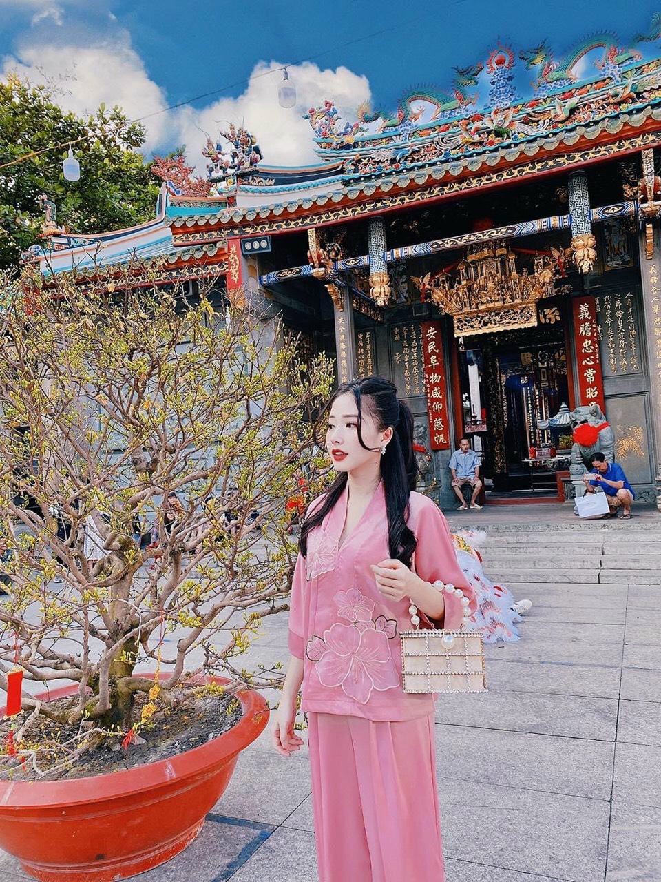 SET LAM ĐI LỄ CHÙA LỤA
