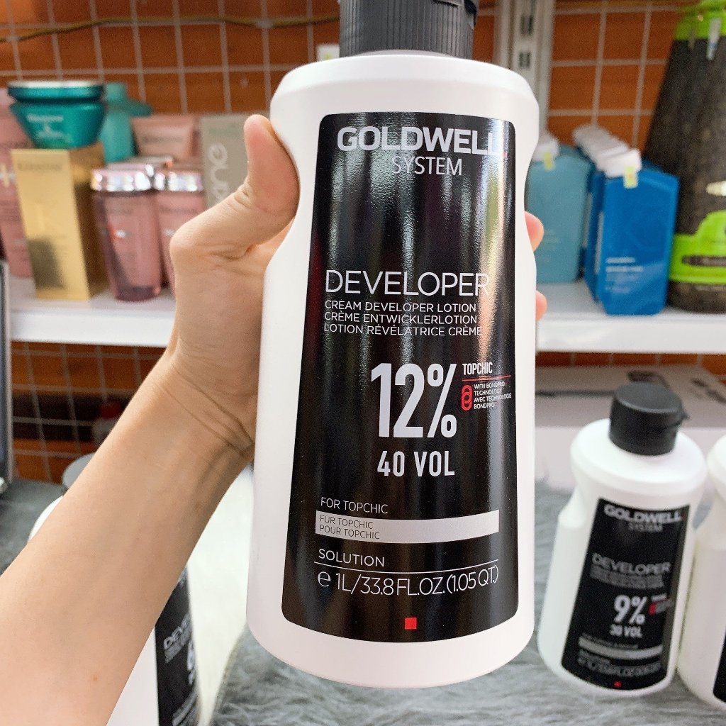 oxy 9 LUXSONS phủ bạc tóc nhuộm thời trang hương dâu. Không rát .khử mùi nhuộm 1000ml.