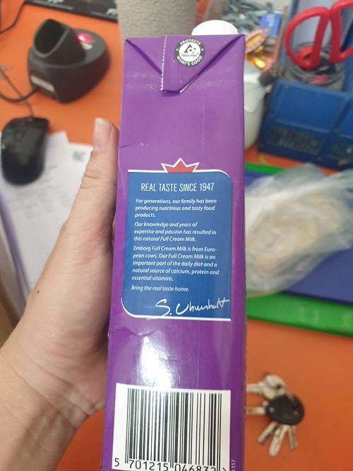 Emply sterilization pure milk with full cream (1l)
