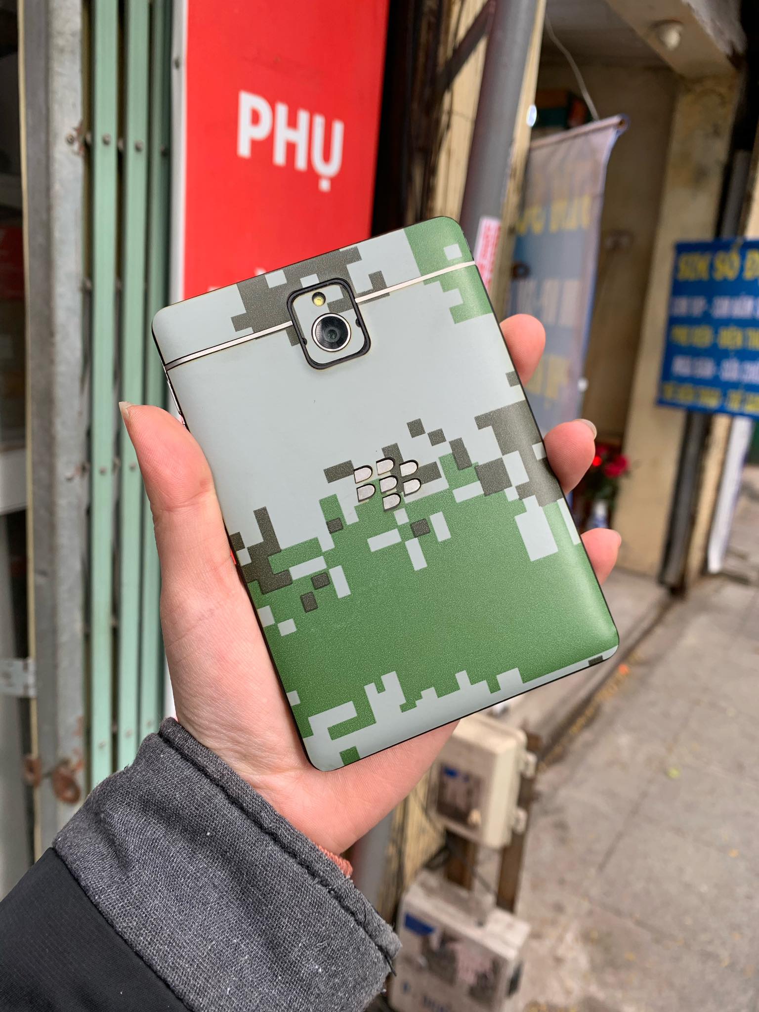 Dán Da Lưng điện thoại Blackberry Passport dán phim 3m vân da rắn
