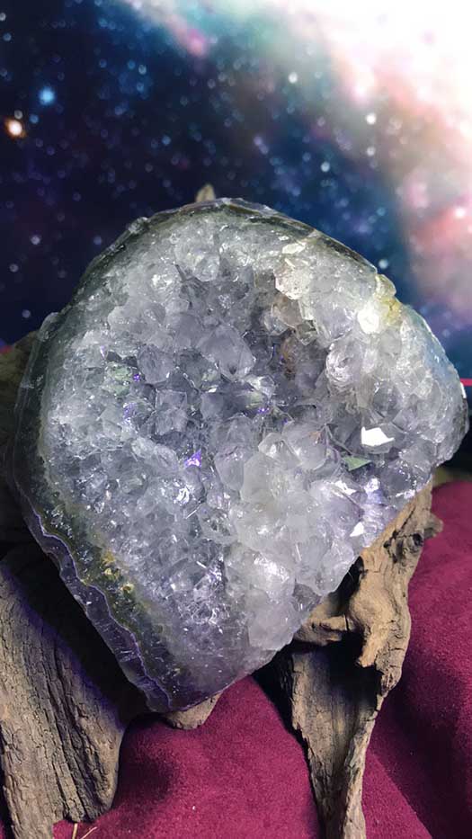 HỐC ĐÁ TRỨNG THẠCH ANH TÍM TỰ NHIÊN AMETHYST 807