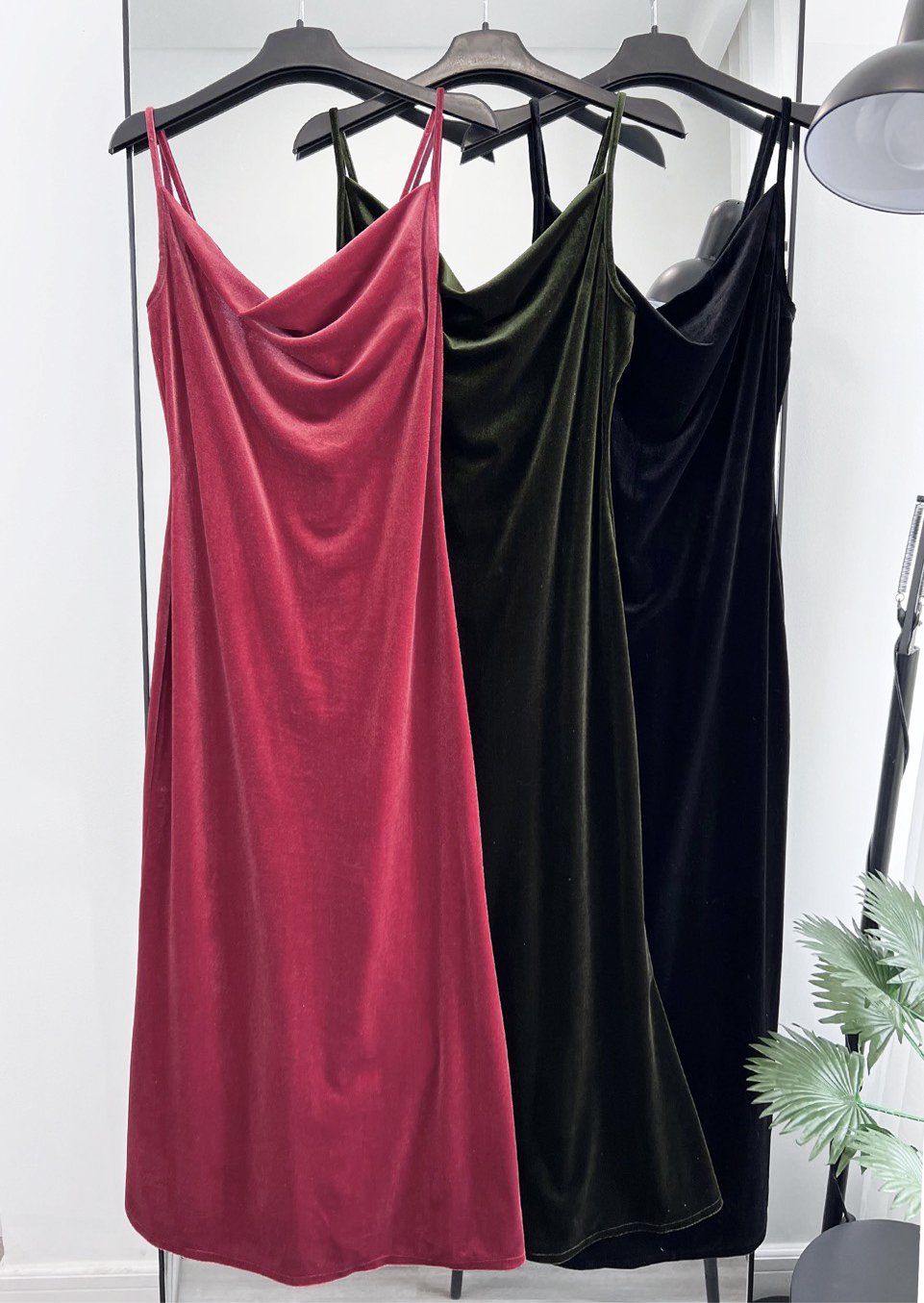 Đầm dây nhung cổ đổ AfterBefore