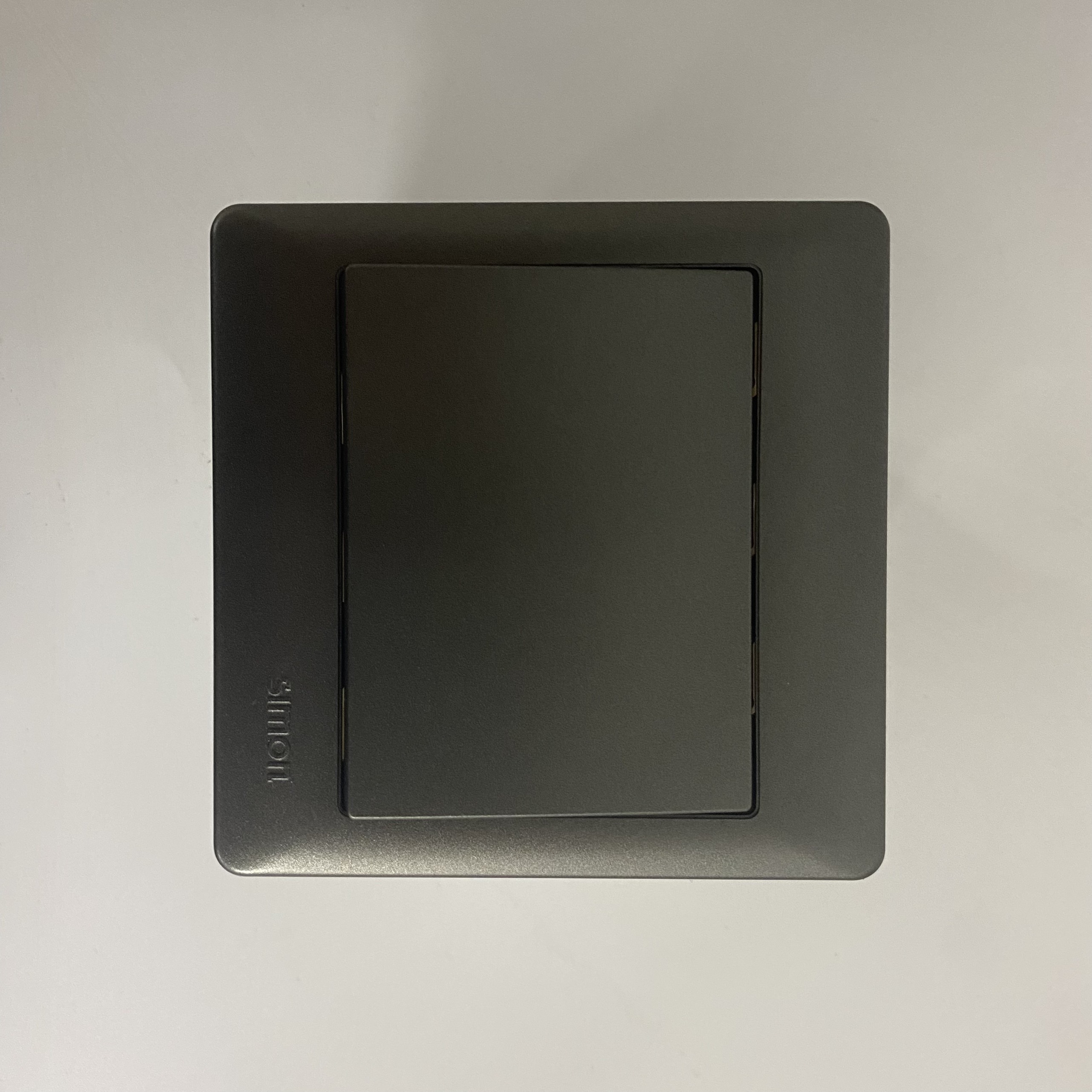 Bộ công tắc đơn 2 chiều chuẩn vuông Simon Series 50