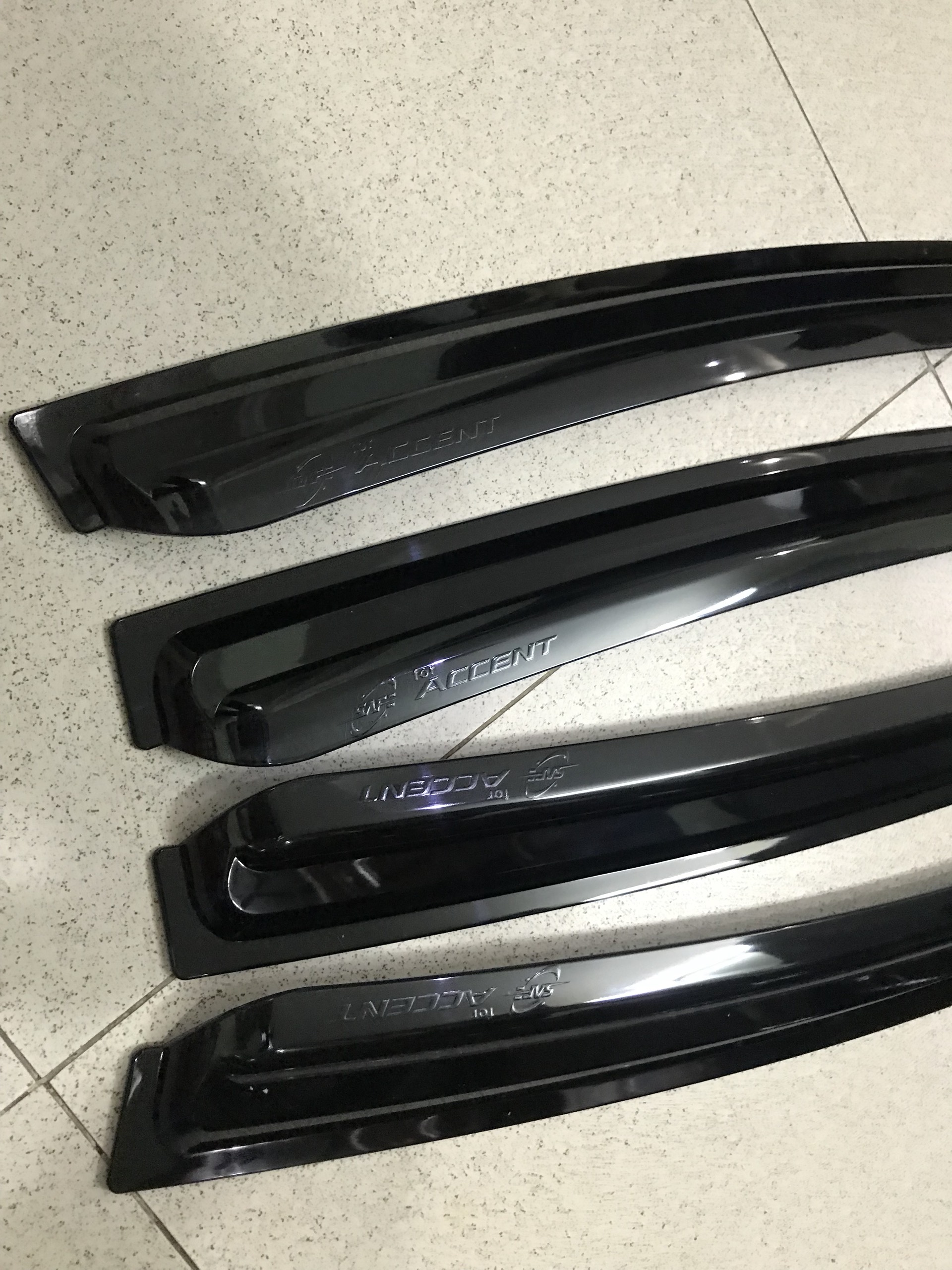 Bộ vè che mưa đen xe hyundai accent 2012-2016 sedan