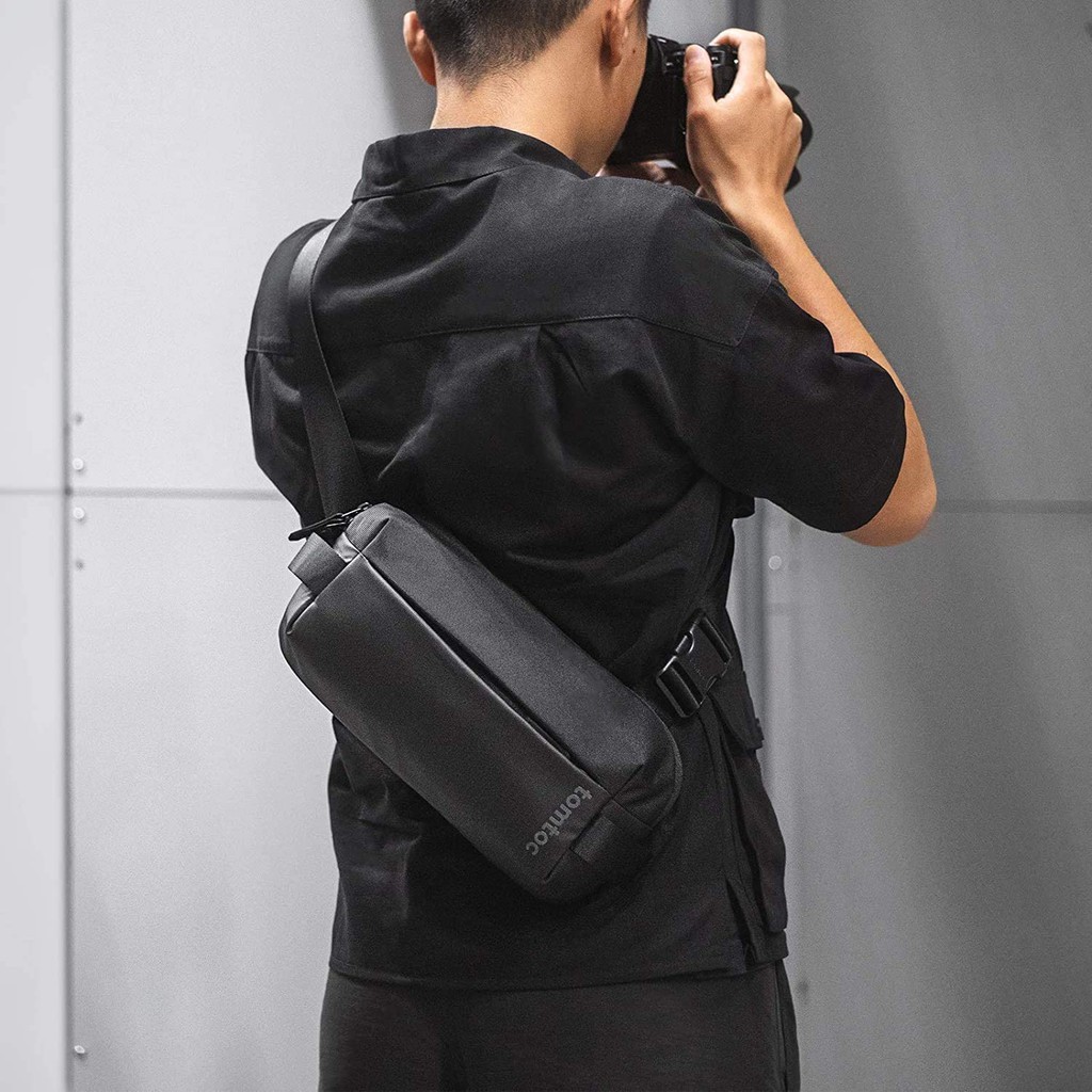 Túi Đeo Chéo TOMTOC Lightweight Codura Sling Bag - H02-A04D