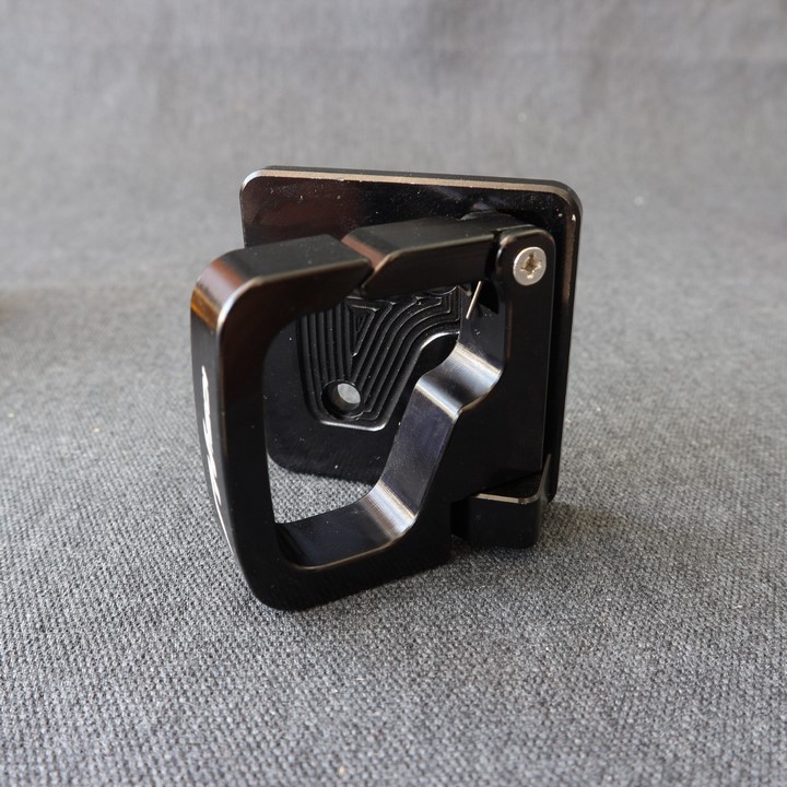 Móc treo đồ xe máy nhôm CNC cao cấp găn xe các đời xe SH, SH mode (màu đen)