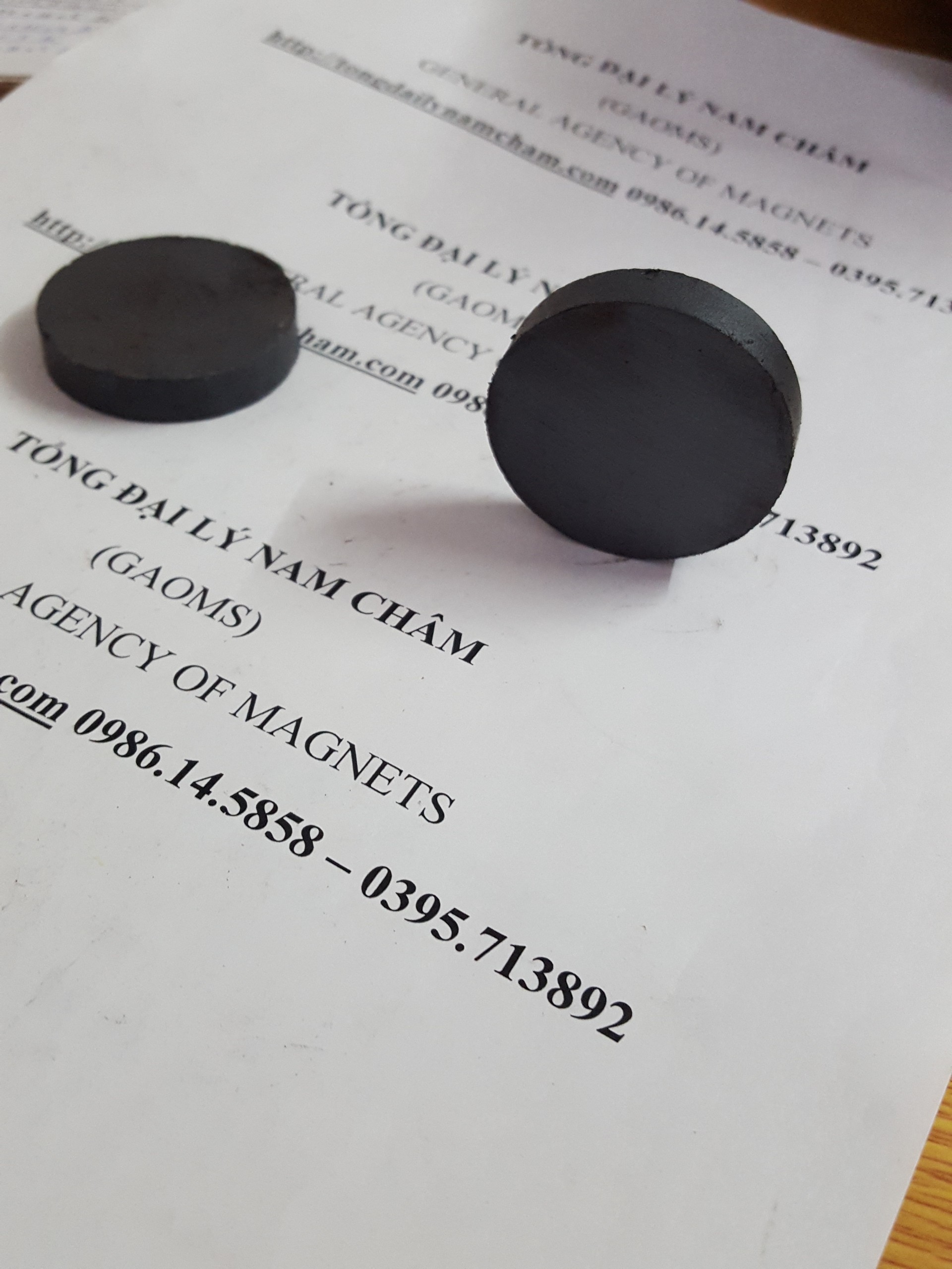 10 viên nam châm đen tròn 40x8mm