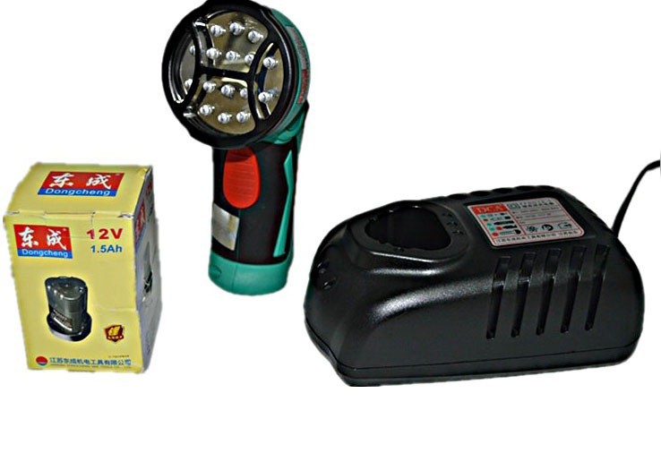 12V Đèn pin cầm tay DCA ADWL12