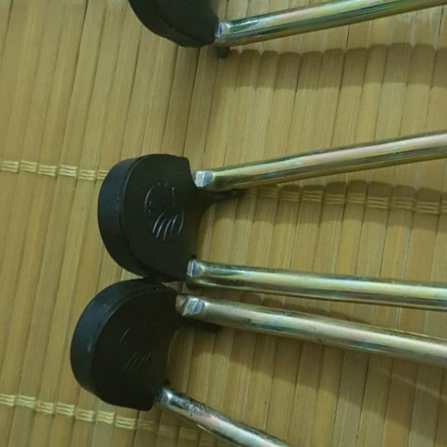 Chân bàn bộ 4c kèm vít
