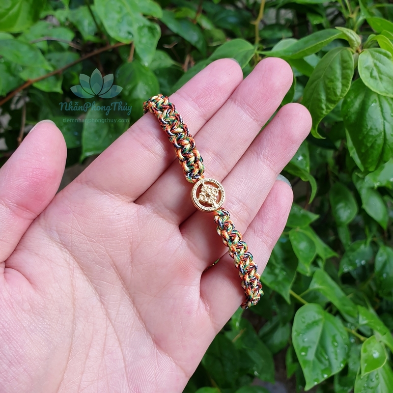 [Đã Gia Trì] Vòng Tay Chỉ Ngũ Sắc Mix Charm Bánh Xe Pháp Luân