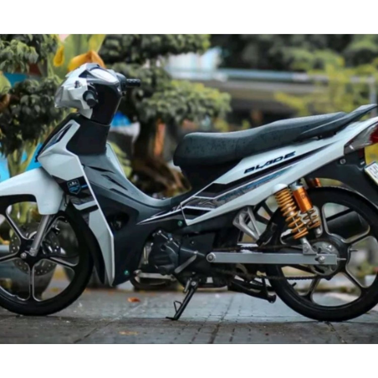 Tem rời honda wave blade 110 hoa văn dán xe trắng