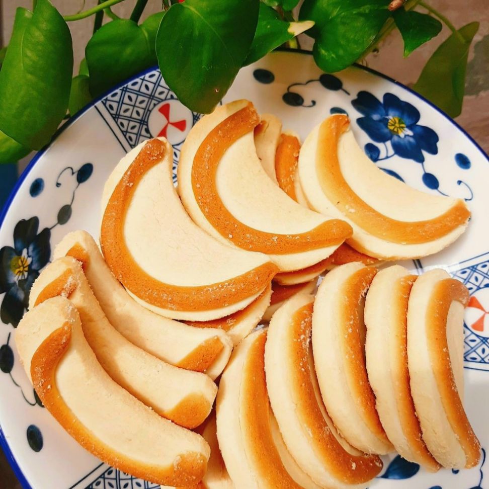 Bánh lưỡi liềm sữa