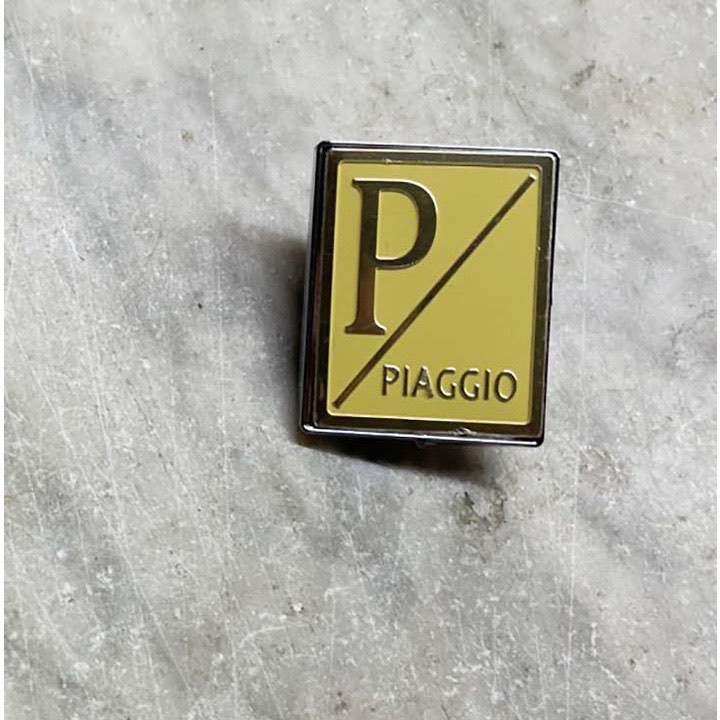 LOGO ỐP MẶT NẠ VESPA PIAGGIO VÀNG