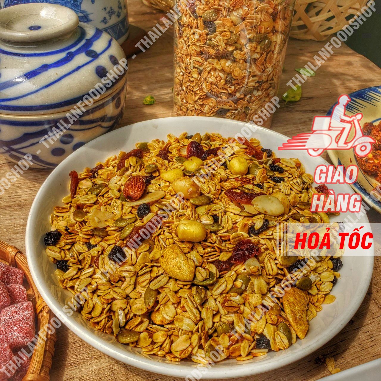 Yến Mạch Granola Sấy Mật Ong (Ngủ Cốc Ăn Liền Granola) Lon 500Gram