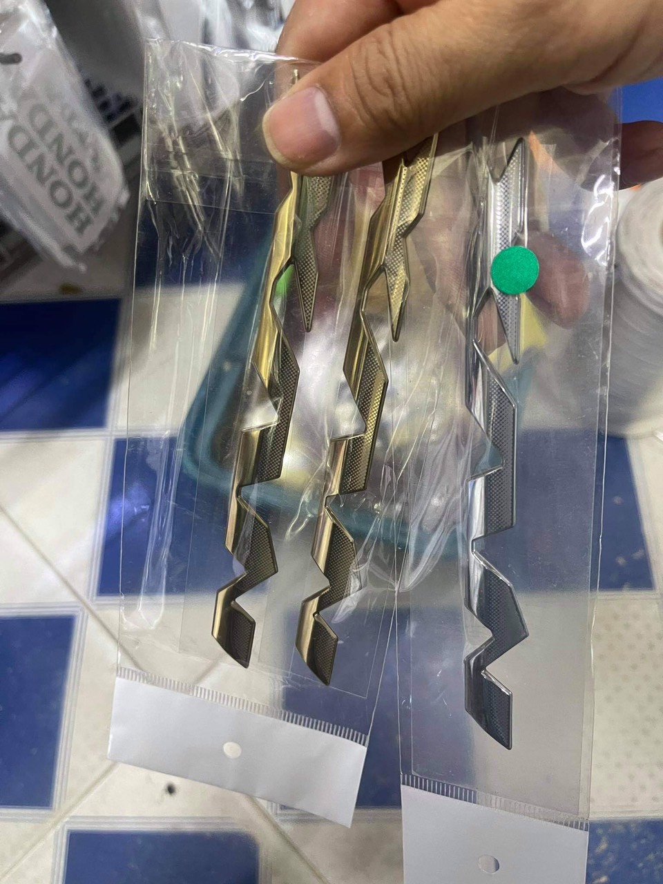 1 Cặp Tem Chữ Nổi Xe NVX