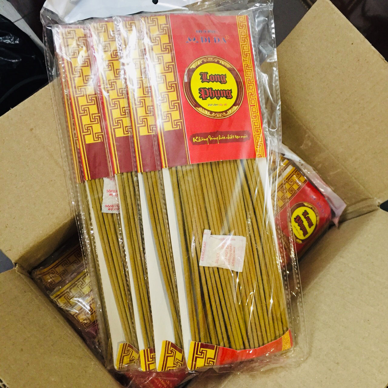 NHANG THẦN TÀI / NHANG CHUNG CƯ / NHANG THẮP / NHANG BÀN THỜ Thắp Đậu Tàn Đẹp (10 Thẻ -300 Nén) Tam Bảo Hương Thơm Mùi Trầm Bắc  , nhang đốt bàn thờ, nhang cuốn tàn, Nhang gia tiên, nhang thần tài, Bát nhang thần tài, bát nhang