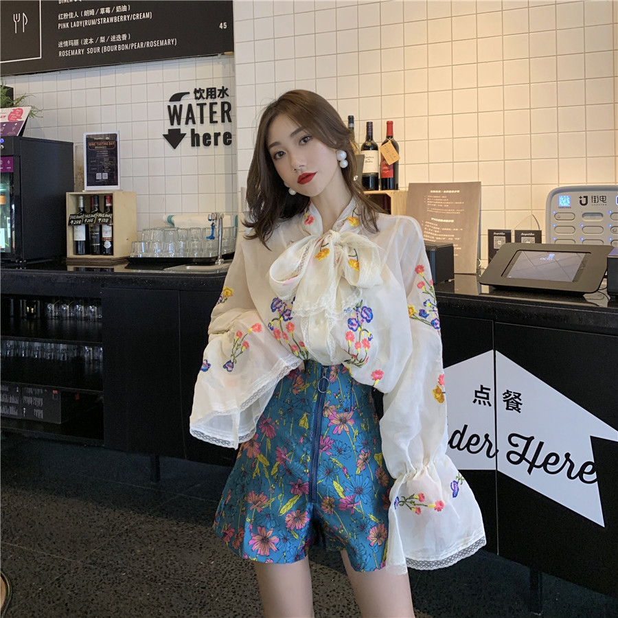 Set ulzzang sơmi + quần hoa cạp cao (ảnh thật)