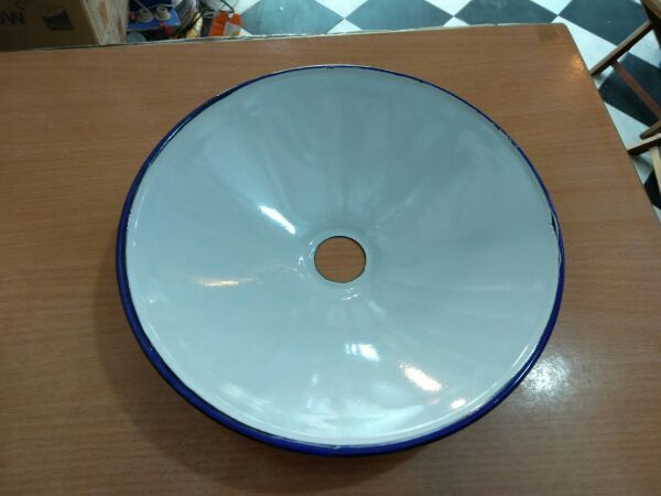 Chao đèn tráng men 22cm.
