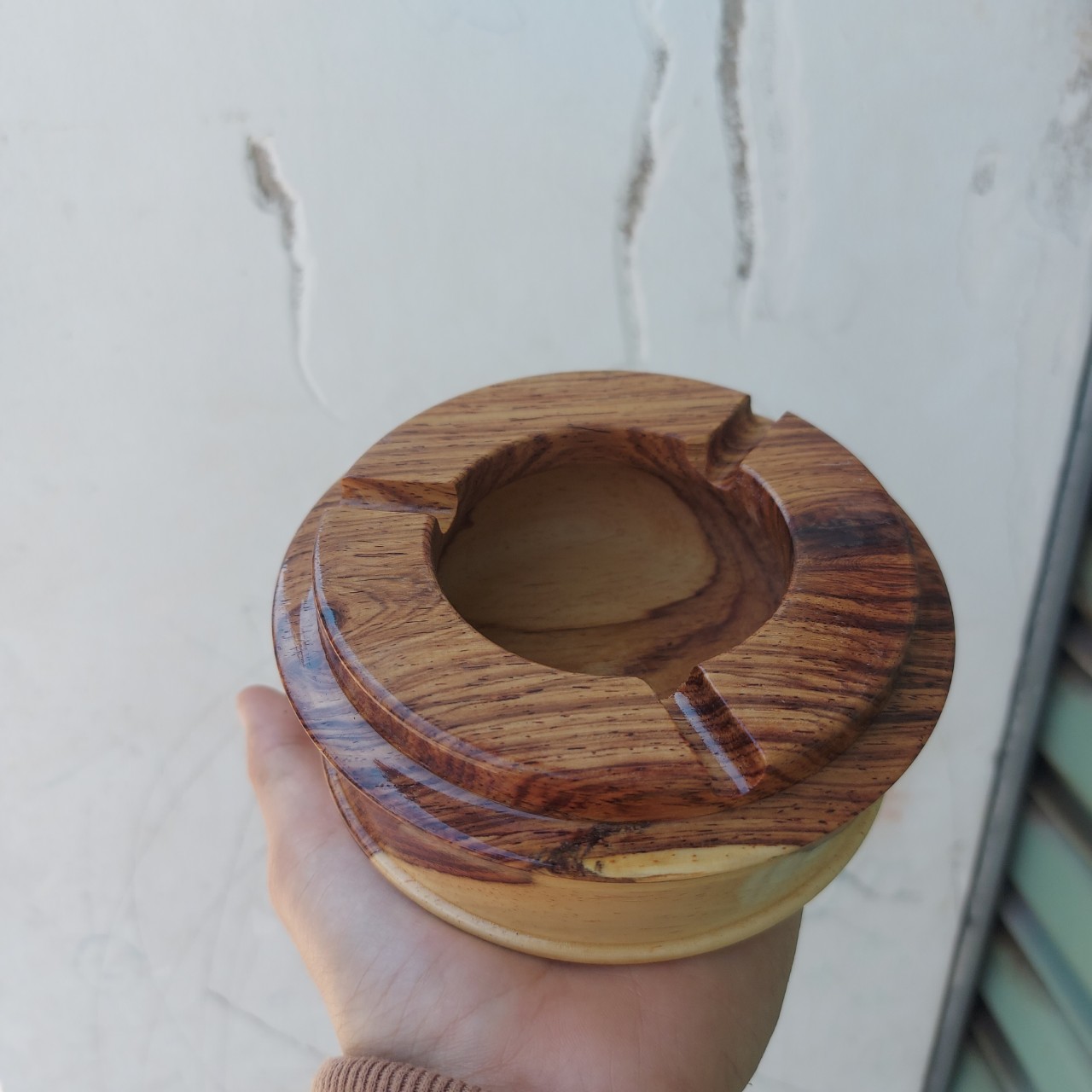 Gạt tàn tròn gỗ cẩm cao cấp siêu đẹp