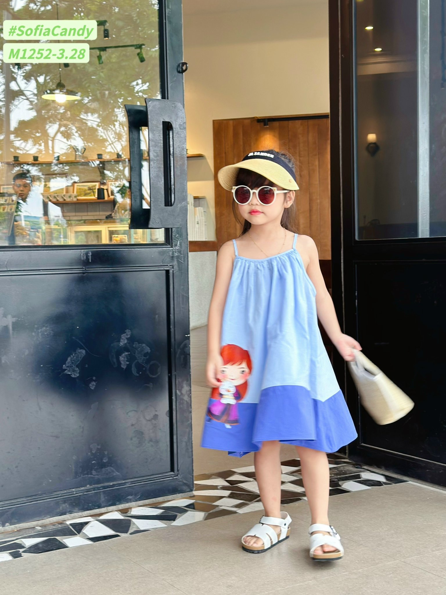 Đầm 2 dây bé gái in hình cô gái siêu xinh
