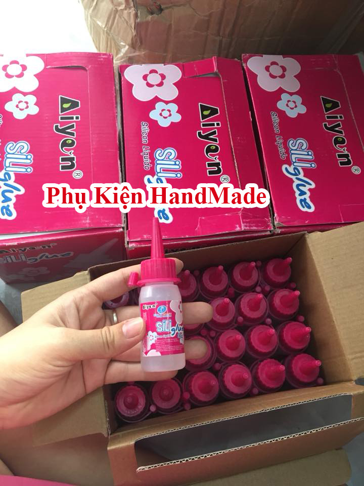 Fabric Glue for Making Handmade Items (15K/Bottle)