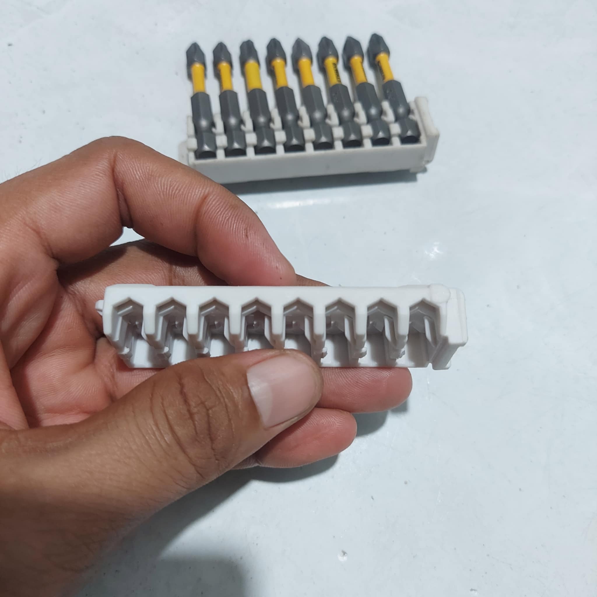 chân đế gắn vít chuôi lục giác