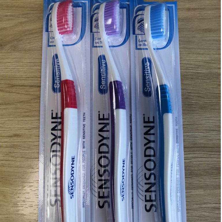 Bàn chảy đánh răng Sensodyne Senstive Extra Soft dành cho răng ê buốt - bàn chà răng