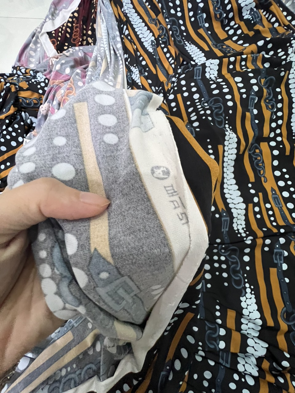 VẢI THUN TƠ HOA 2 (MÃ VTH2)-GIÁ 1 MÉT TỚI.