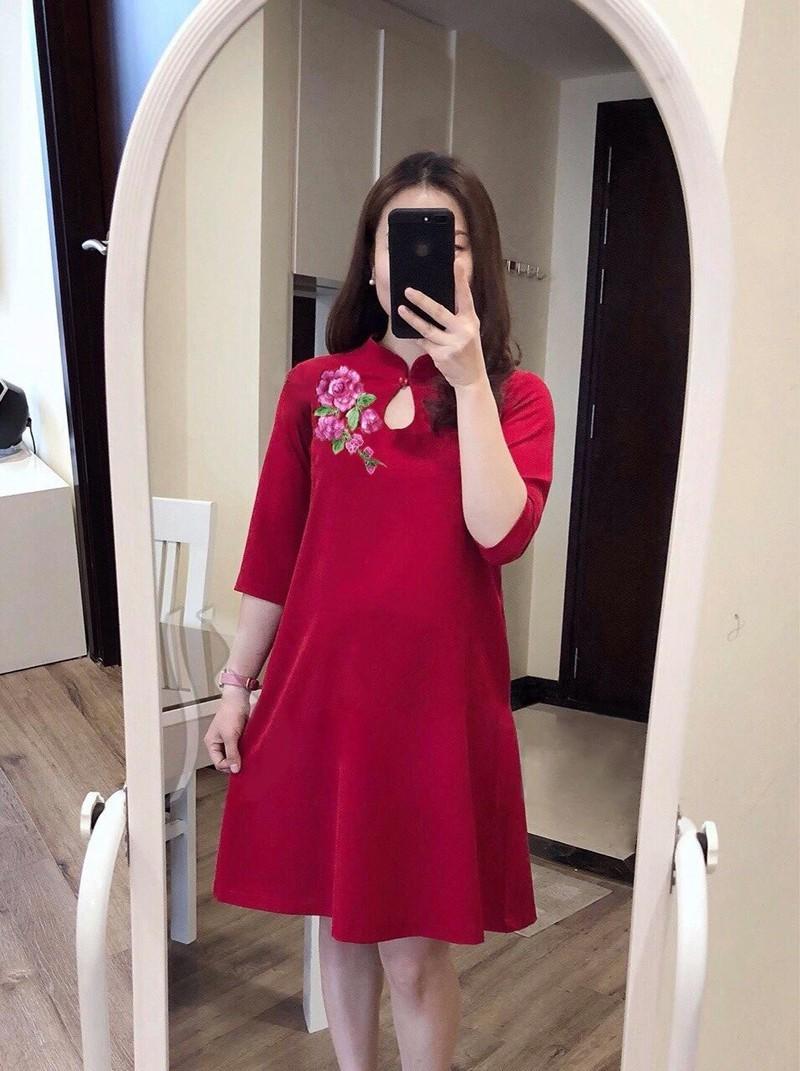 Đầm bầu cổ tàu kết hoa mẫu đơn