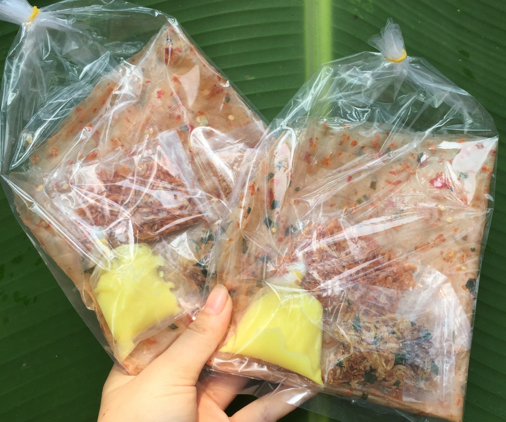 [HCM]Combo 5 Bịch Bánh Tráng Bơ Siêu Cay