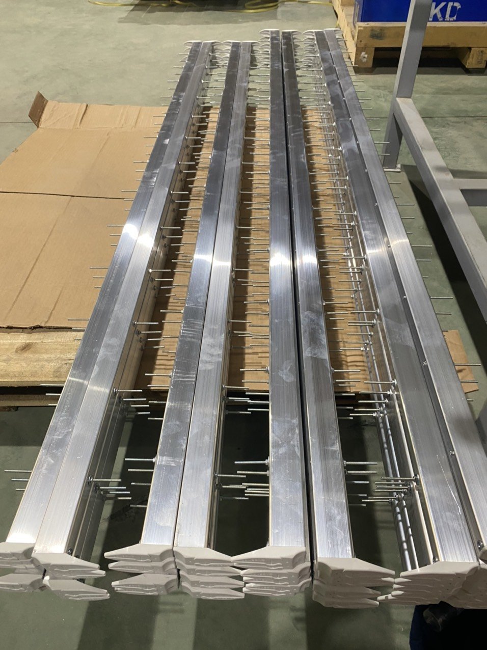 THƯỚC DÂY GẠT VỮA 2M