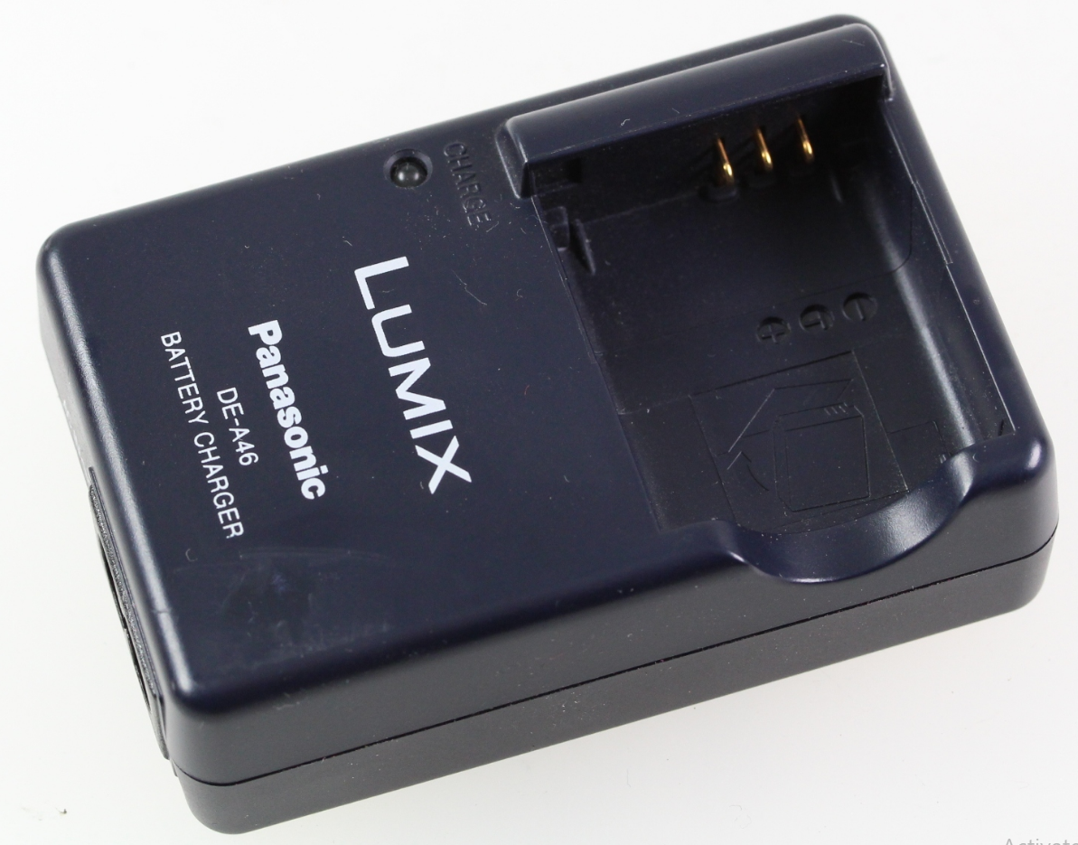 Sạc máy ảnh DE-A46  (cho pin CGA-S007) - Hàng nhập khẩu