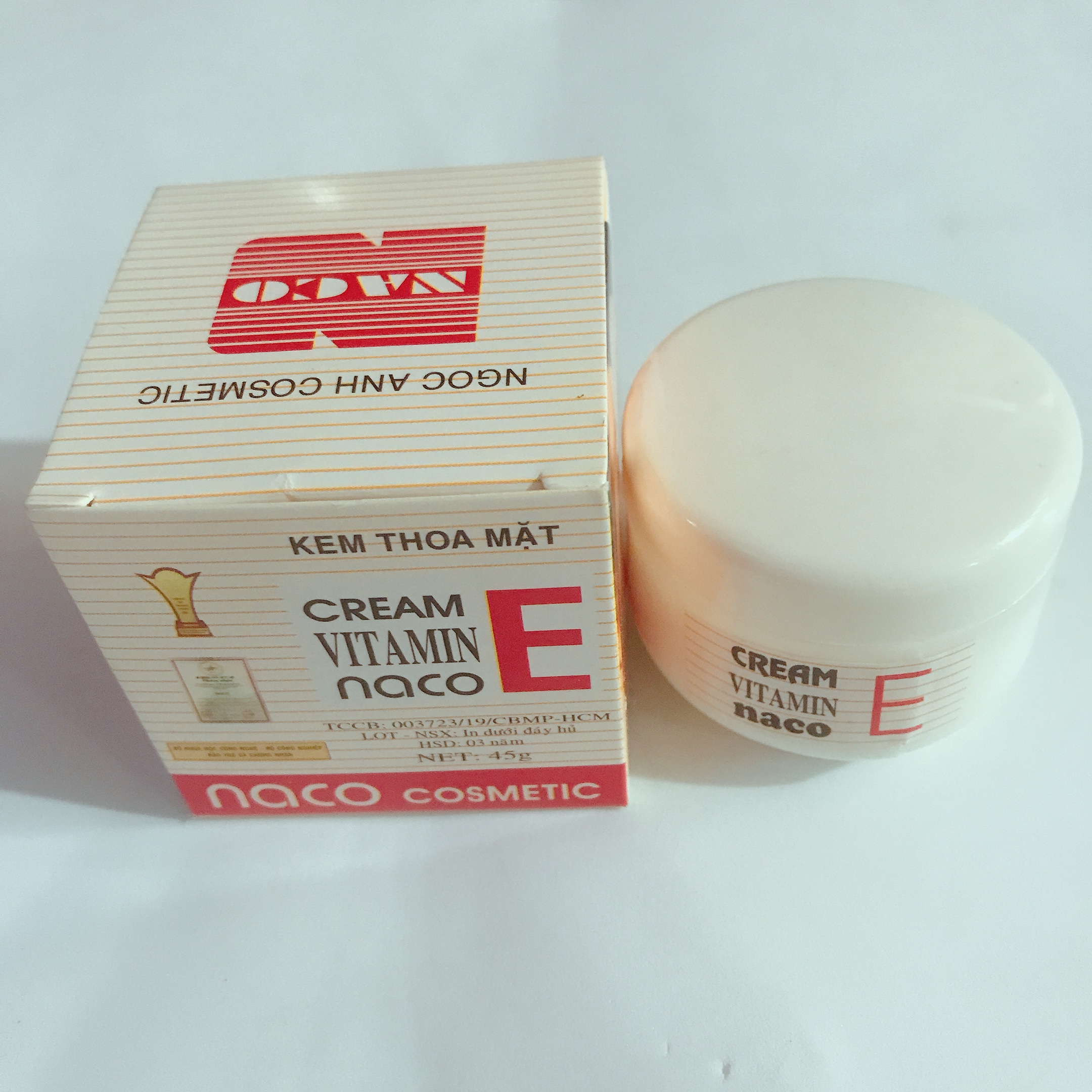 Kem Naco dưỡng da vitamin E , kem 3 mặt 45g