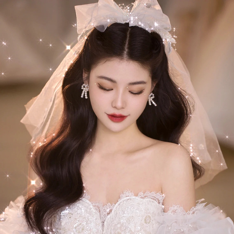 Voan kèm nơ có ngọc đính kèm