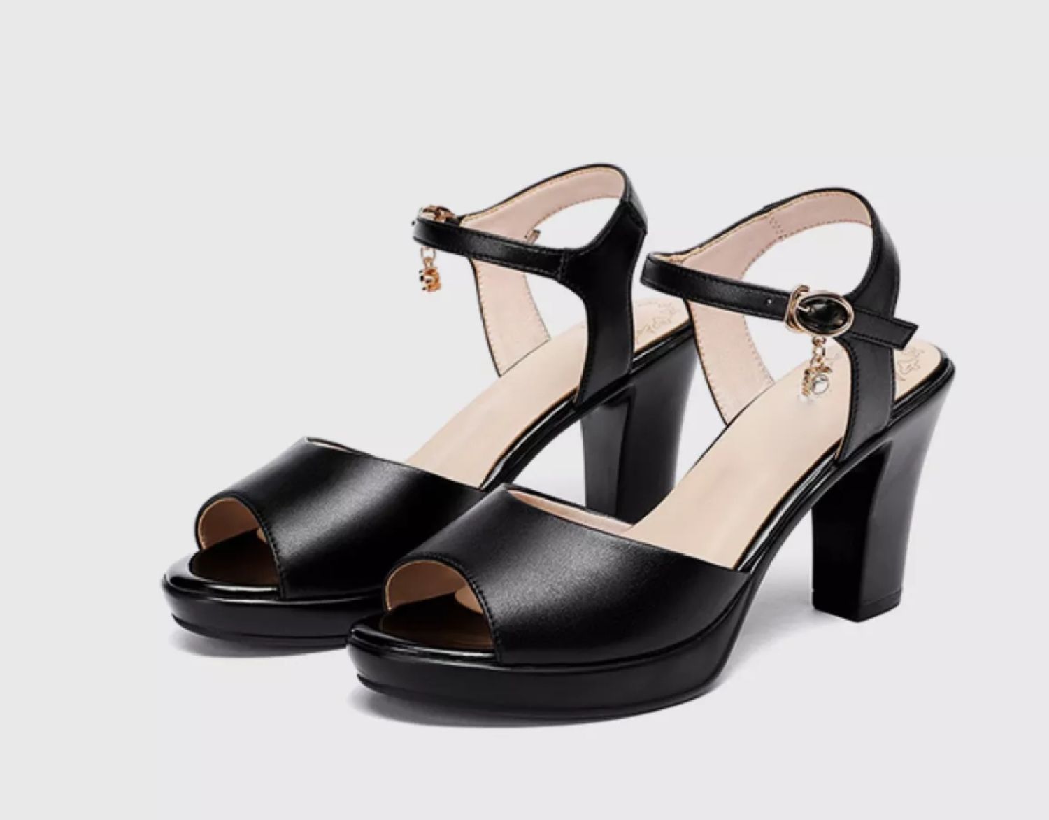 giày sandal gót vuông quai bản