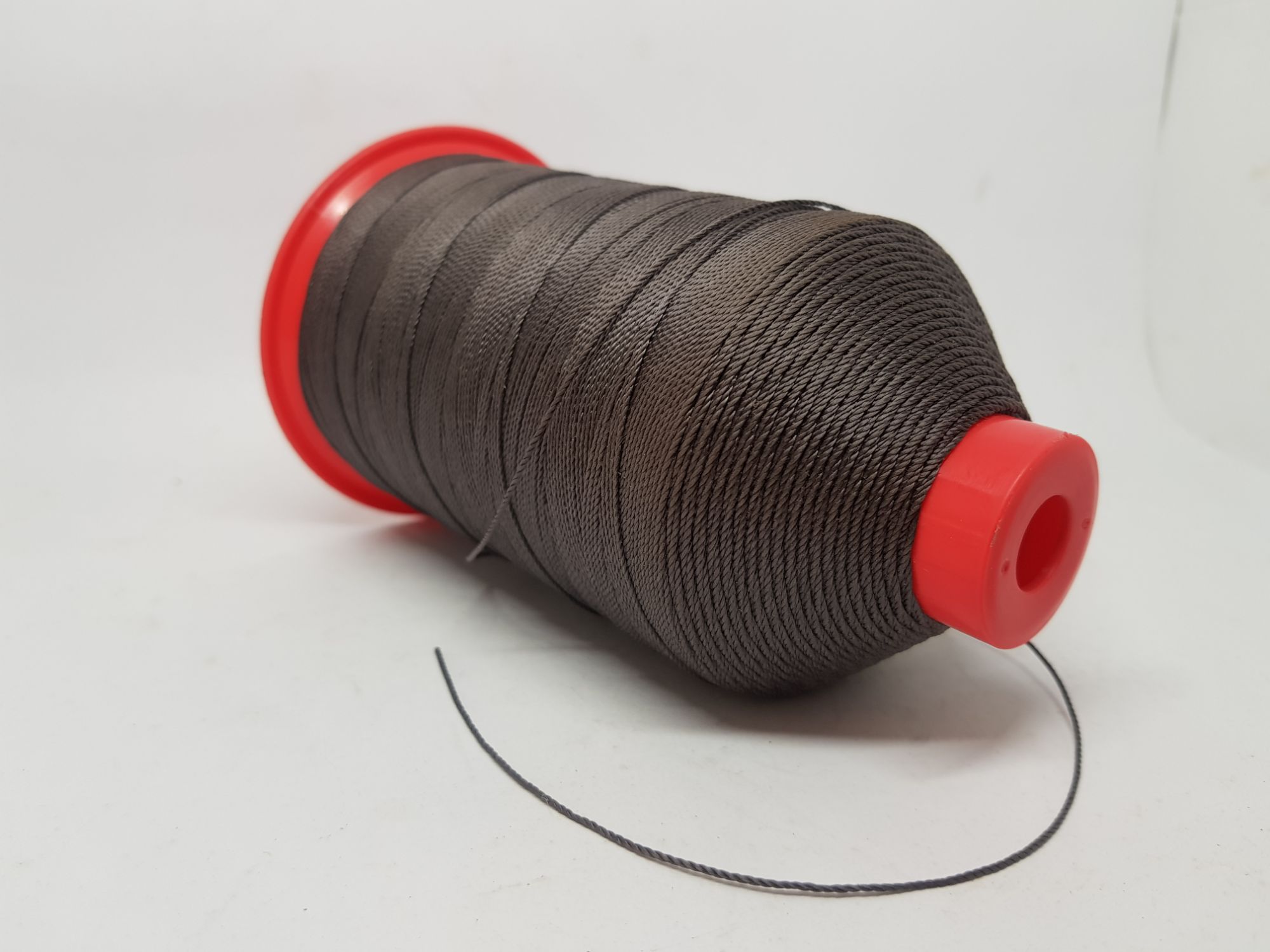 chỉ dù màu nâu 1mm cuộn 750m