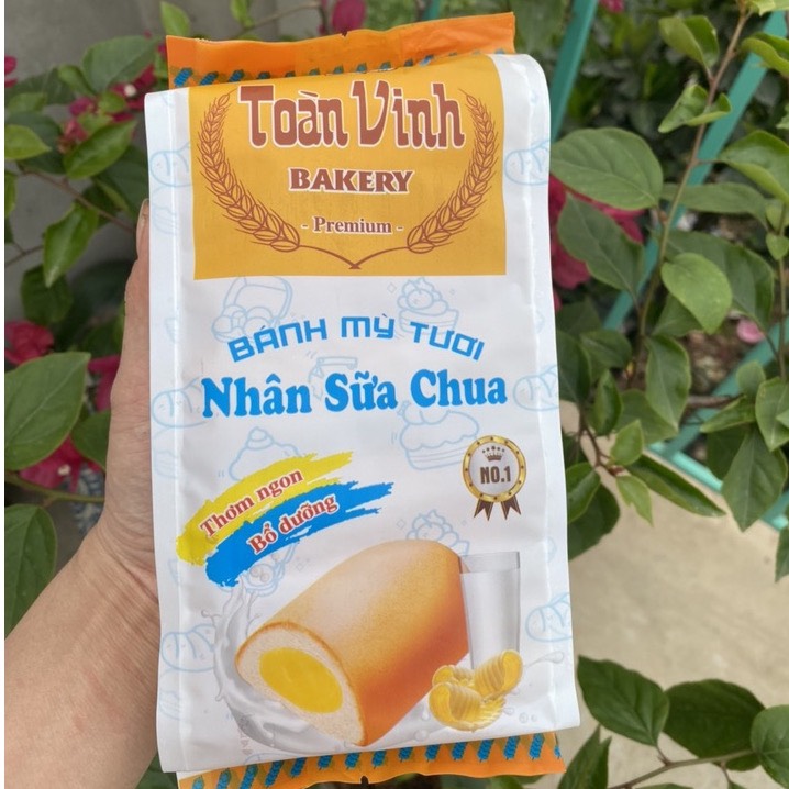 Bánh mì tươi nhân sữa chua toàn vinh