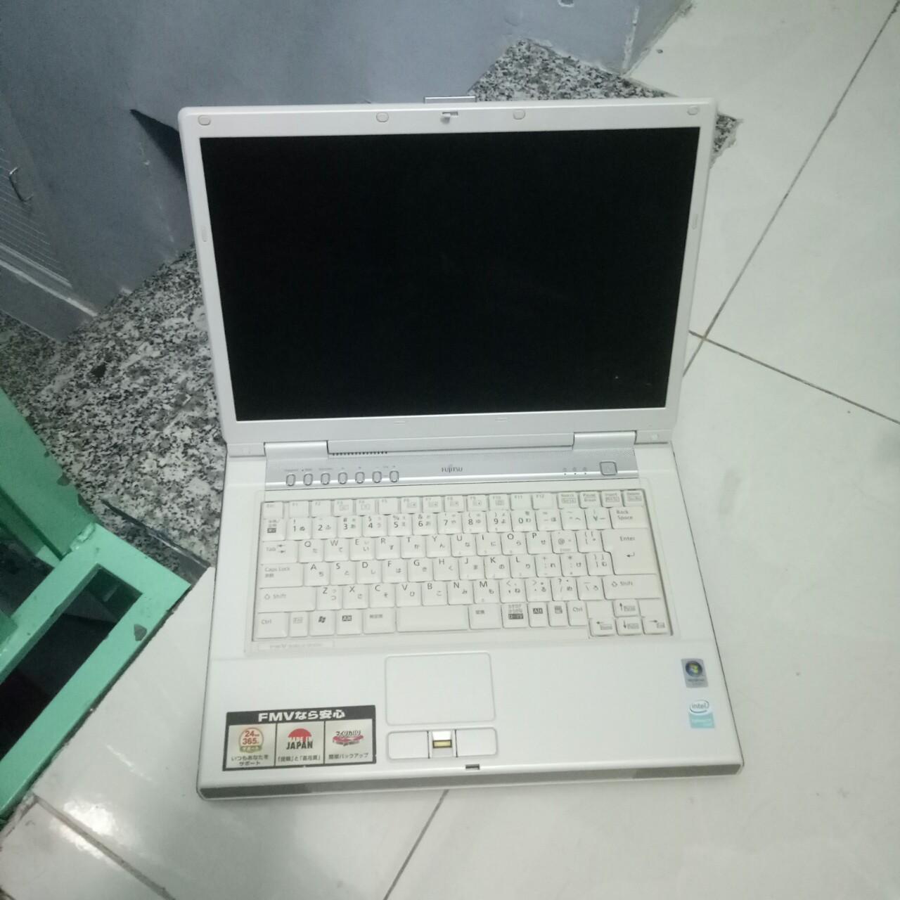 LAPTOP KHO FUJISU JAPAN