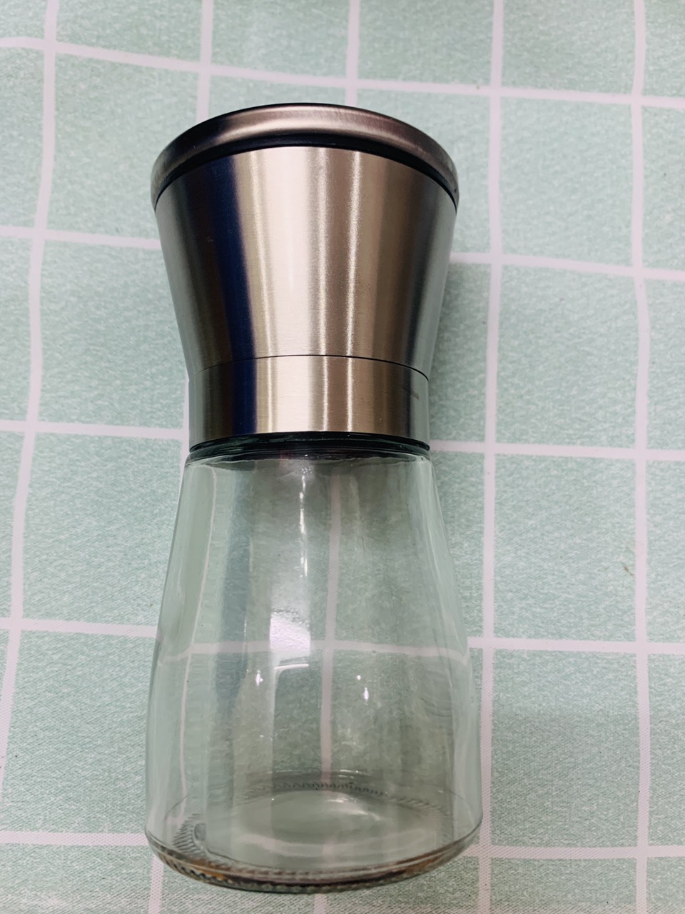 Dụng cụ xay tiêu cầm tay